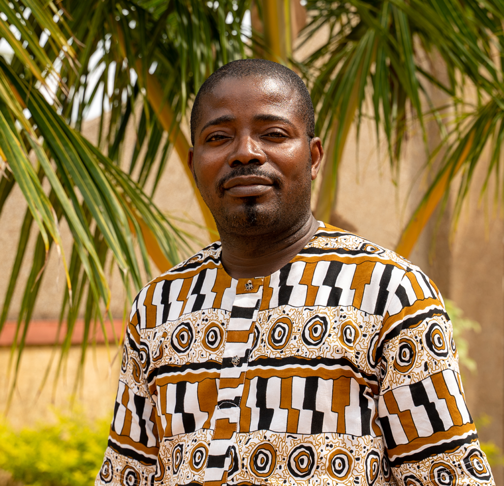 Pasteur Bernard Folly Secaar